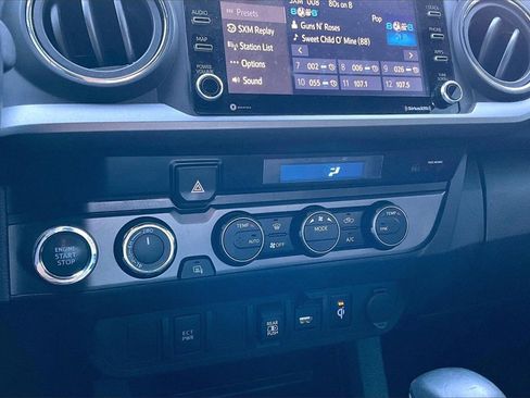 Used 2023 Toyota Tacoma TRD Off-Road image 33