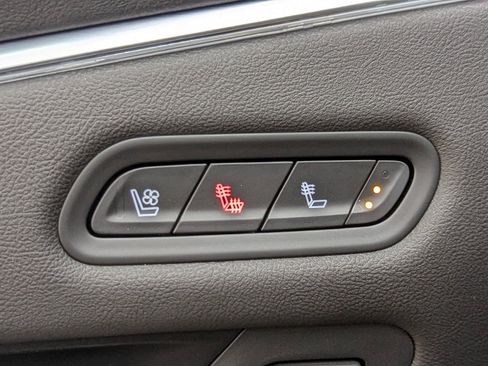 Used 2022 Cadillac Escalade Sport w/ Touring Package image 18