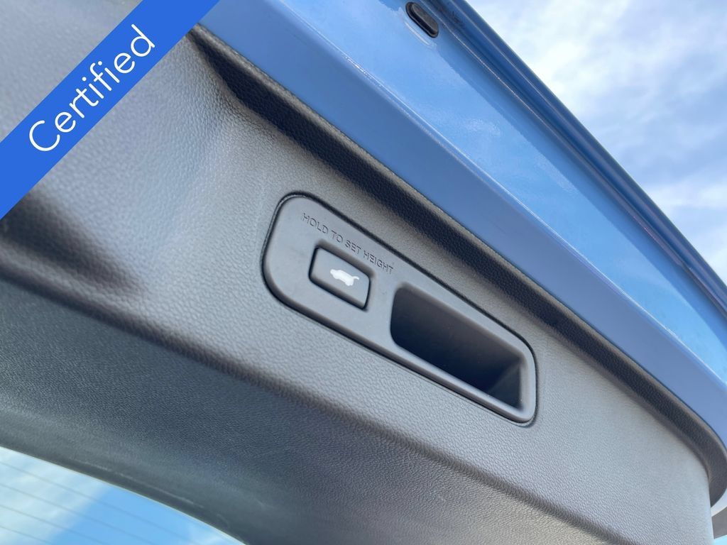 Certified 2025 Honda Pilot TrailSport image 18
