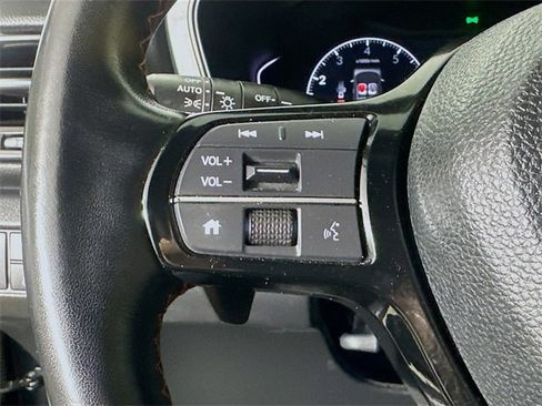 Certified 2024 Honda Pilot TrailSport image 11