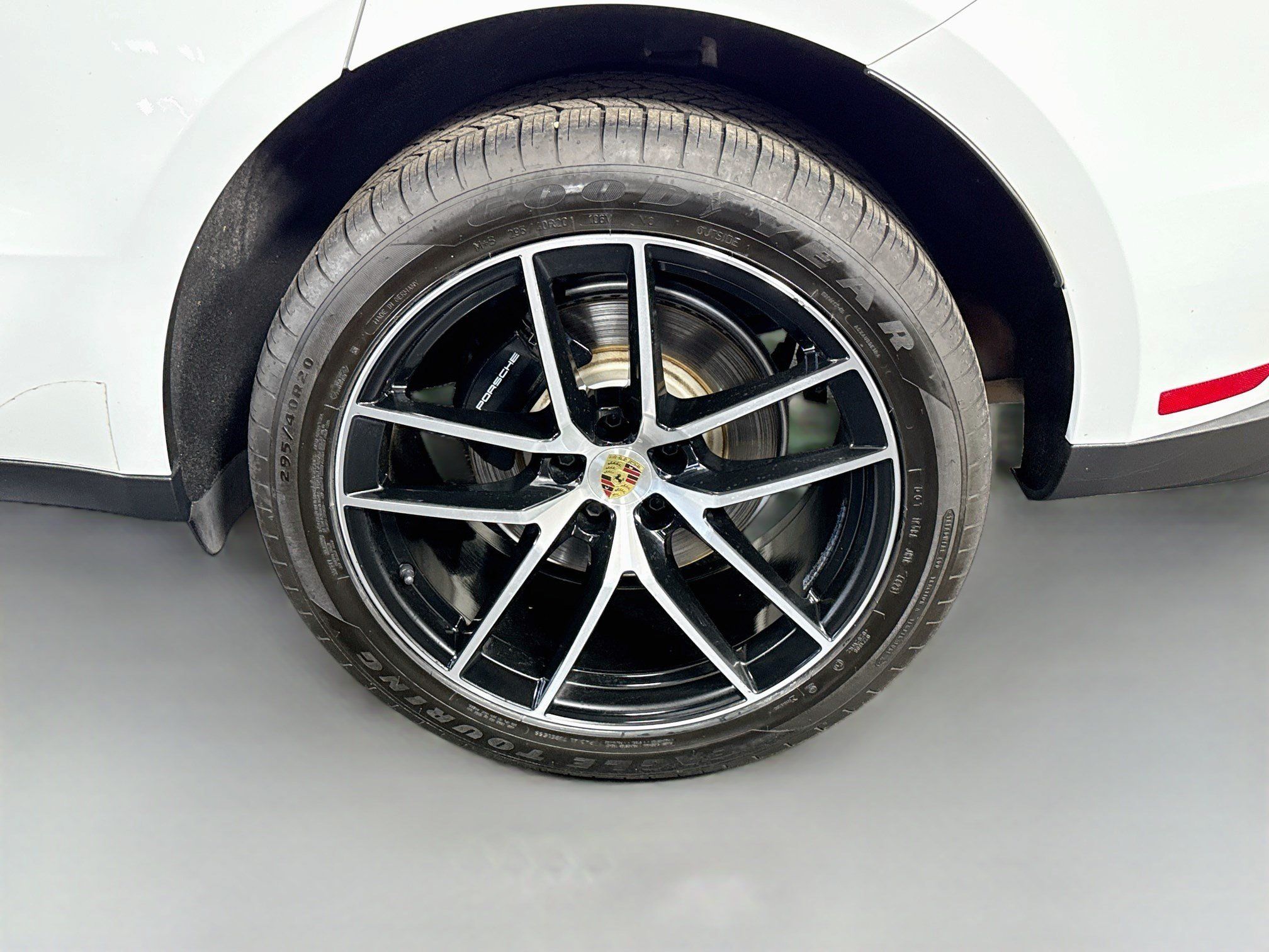 Used 2024 Porsche Macan w/ Premium Plus Package AWD/4WD image 37