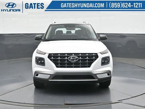 New 2025 Hyundai Venue Limited image 5