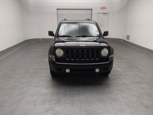 Used 2014 Jeep Patriot Latitude AWD/4WD image 15