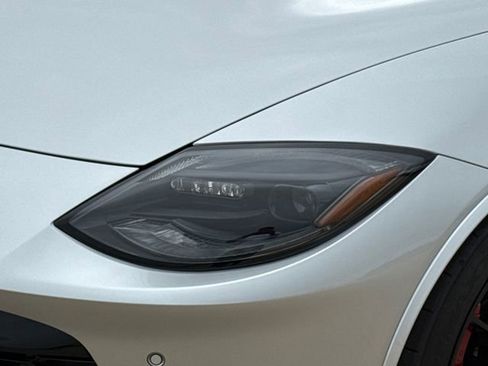 Used 2025 Nissan Z NISMO w/ Floor Mat Package RWD image 4