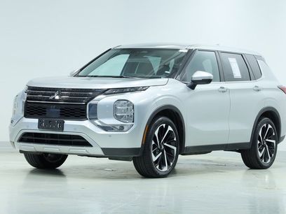 Used 2023 Mitsubishi Outlander SE