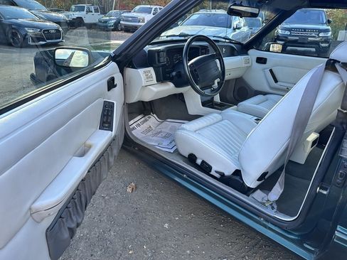 Used 1990 Ford Mustang LX image 14