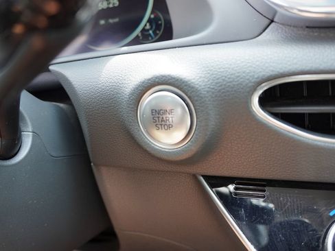 Used 2023 Hyundai Sonata Limited FWD image 32