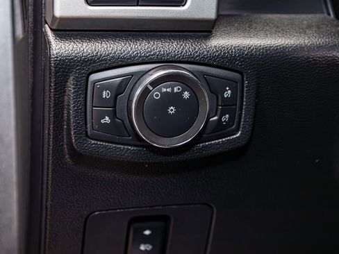 Used 2019 Ford F250 Lariat image 16