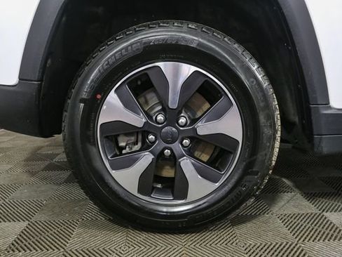 Used 2023 Jeep Grand Cherokee 4WD 4xe w/ Luxury Tech Group II image 16