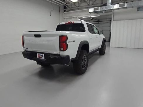 New 2025 Chevrolet Colorado ZR2 w/ Off-Road Front Bumper Package AWD/4WD image 70