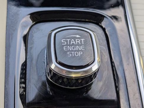 Certified 2023 Volvo XC60 B5 Core image 36