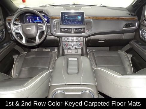 Used 2024 Chevrolet Suburban Premier image 31