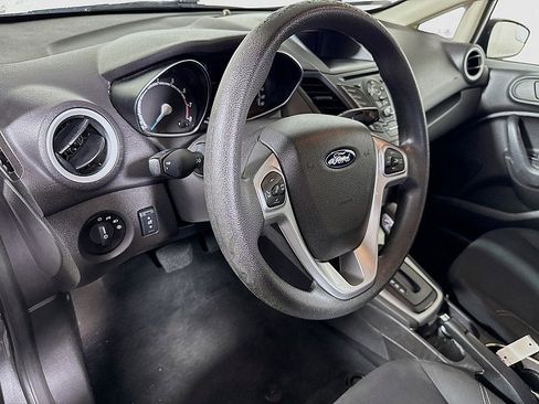 Used 2018 Ford Fiesta SE FWD image 9
