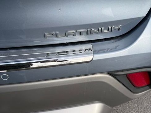 Used 2021 Toyota Highlander Platinum AWD/4WD image 9