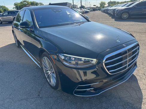 Used 2022 Mercedes-Benz S 580 4MATIC Sedan w/ AMG Line Package image 21