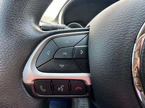 Used 2018 Jeep Compass Sport image 17