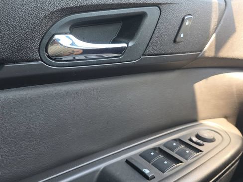 Used 2016 Chevrolet Traverse LT FWD image 10