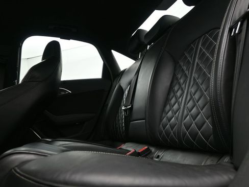 Used 2017 Audi S6 Prestige w/ Prestige Package image 17