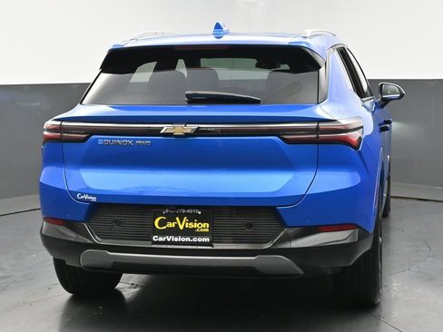 Used 2024 Chevrolet Equinox EV LT image 4