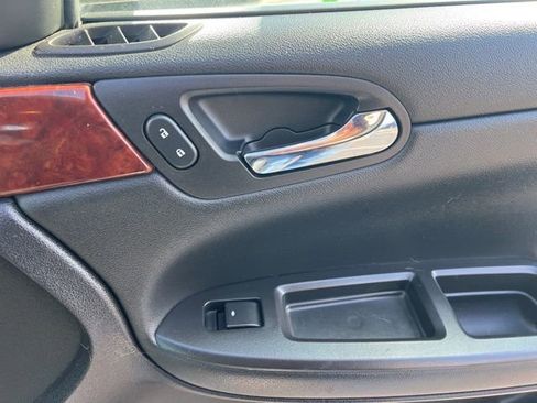 Used 2006 Chevrolet Impala LT image 25