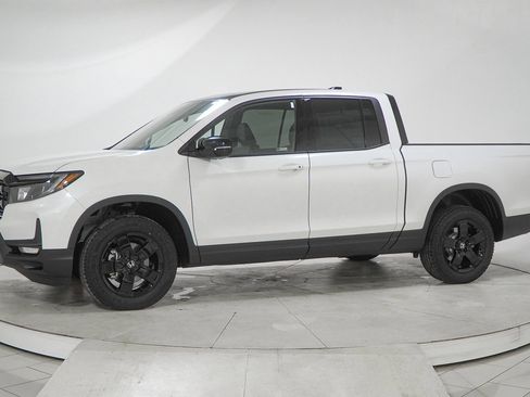 New 2026 Honda Ridgeline Black Edition image 4