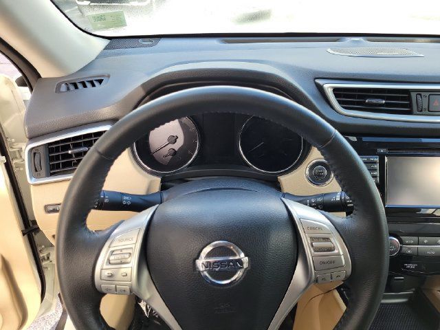 Used 2016 Nissan Rogue SL FWD image 25