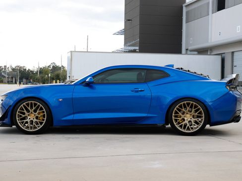 Used 2017 Chevrolet Camaro LT image 8