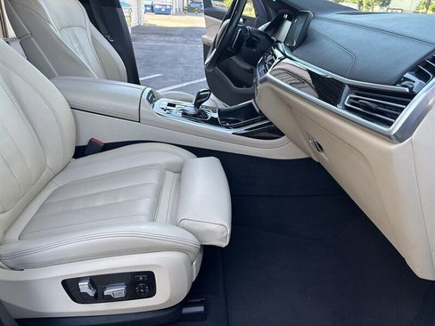 Used 2021 BMW X7 xDrive40i w/ Premium Package AWD/4WD image 37