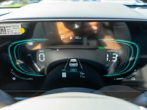 New 2026 Kia Niro EX FWD image 20