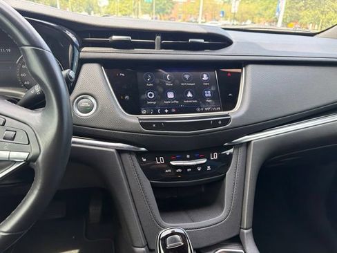 Used 2024 Cadillac XT6 Luxury FWD image 13