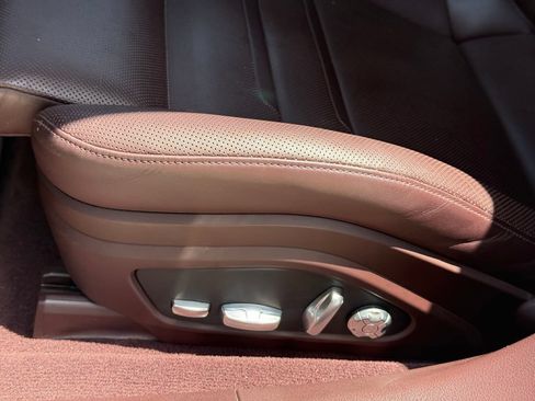 Used 2021 Porsche Panamera RWD image 10