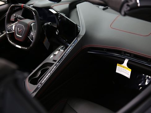 Used 2024 Chevrolet Corvette Z06 w/ Z07 Performance Package RWD image 66