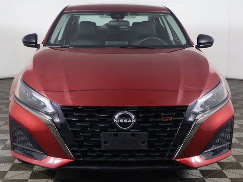 Used 2024 Nissan Altima 2.5 SR image 8