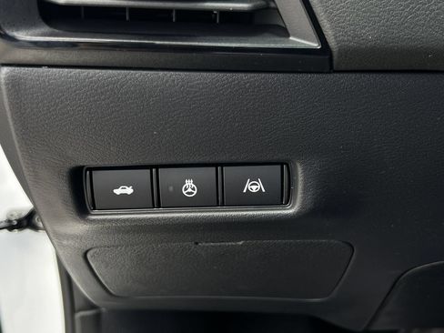 New 2026 Nissan Sentra SR w/ SR Premium Package FWD image 12