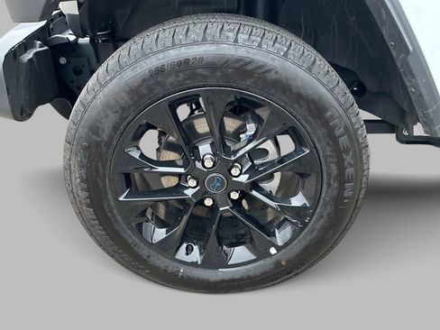 Certified 2025 Jeep Wrangler Unlimited Sahara w/ Safety Group AWD/4WD image 14