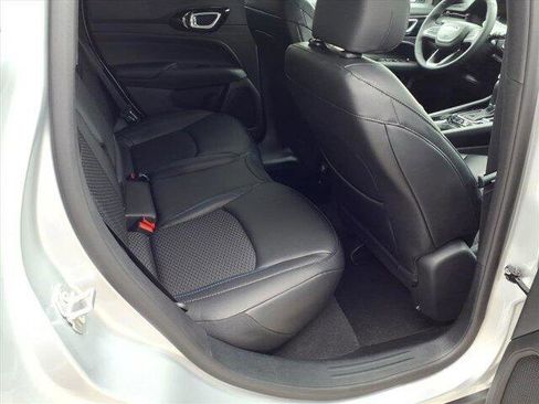 New 2026 Jeep Compass Latitude AWD/4WD image 19