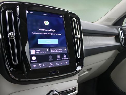 New 2026 Volvo XC40 B5 Ultra w/ Protection Package Premier image 20