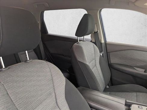 Used 2021 Nissan Rogue S image 19