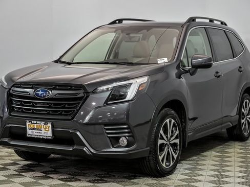 Used 2023 Subaru Forester Limited image 4