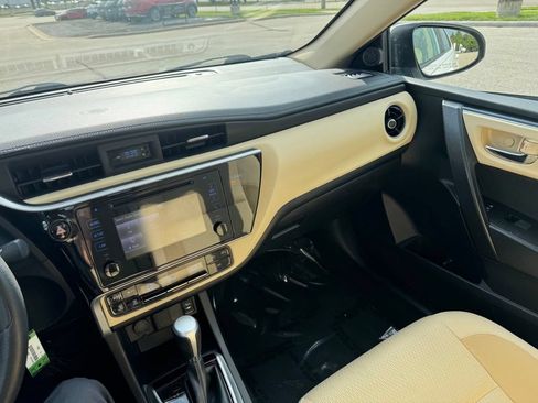 Used 2019 Toyota Corolla LE FWD image 2