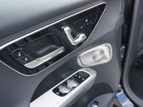 Certified 2025 Mercedes-Benz GLC 300 4MATIC image 21