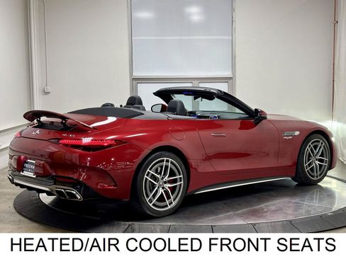 Used 2022 Mercedes-Benz SL 55 AMG 4MATIC w/ Driver Assistance Package image 9