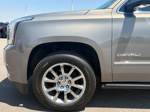Used 2019 GMC Yukon Denali AWD/4WD image 11