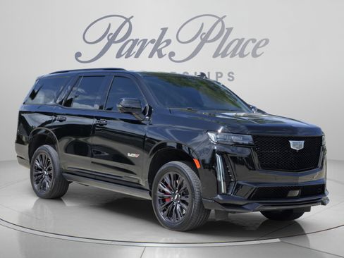 Used 2024 Cadillac Escalade V w/ LPO, ONYX Package AWD/4WD image 7