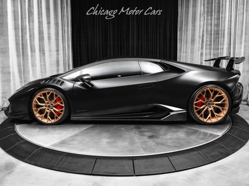 Used 2018 Lamborghini Huracan Performante image 32