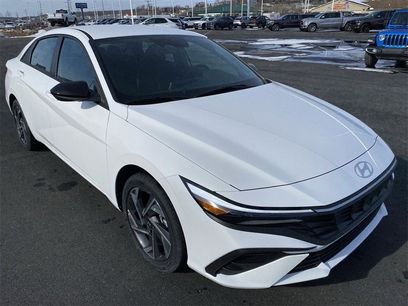 New 2025 Hyundai Elantra SEL