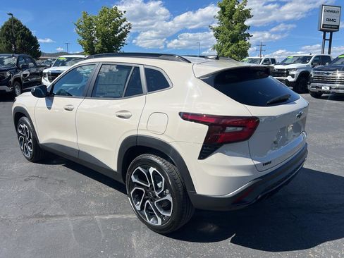 New 2026 Chevrolet Trax RS image 5