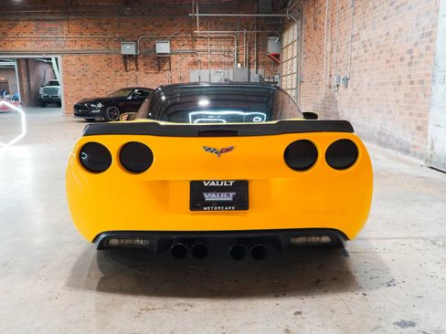 Used 2011 Chevrolet Corvette Coupe w/ Preferred Equipment Group RWD image 14