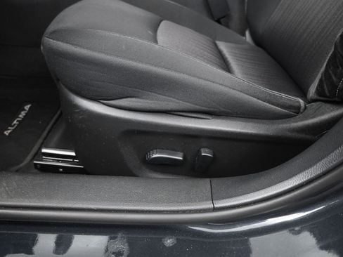 Used 2022 Nissan Altima 2.5 SV image 11