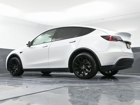 Used 2021 Tesla Model Y 2WD image 61